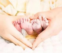 奇迹诞生！宫腔粘连妈妈如何成功生下宝宝？