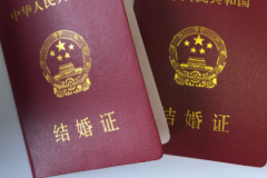 2026年在徐州医科大学附属医院无结婚证做试管婴儿费用高吗？12万能搞